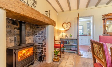 4 Bed in Onecote 5