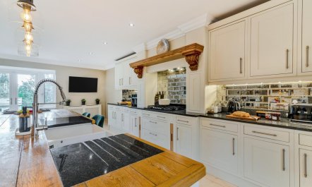 6 Bed in Worthing 7