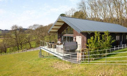 5 Bed in Berriew 7