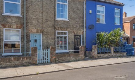 2 Bed in Lowestoft 1