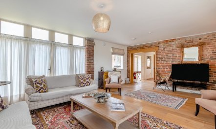 4 Bed in Doddington 4