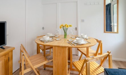 2 Bed in Mumbles 6