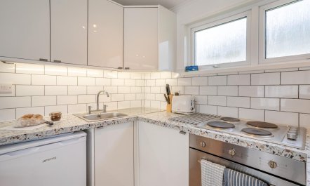 2 Bed in Mumbles 5