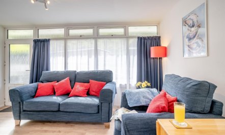 2 Bed in Mumbles 2