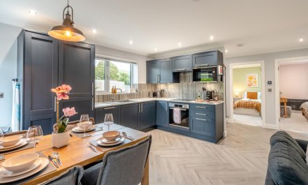 2 Bed in Steelend 3