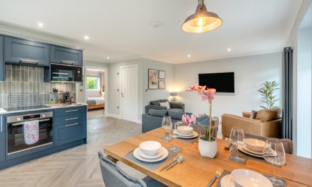2 Bed in Steelend 5