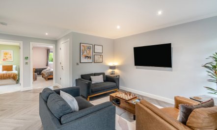 2 Bed in Steelend 6