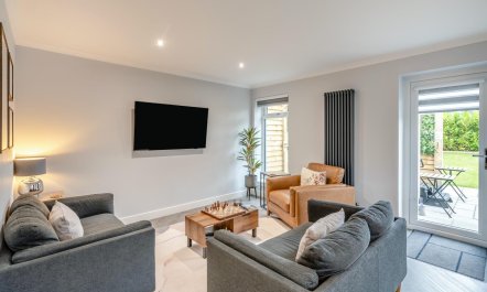 2 Bed in Steelend 4