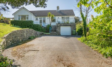 3 Bed in Swanage 1