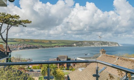 3 Bed in Swanage