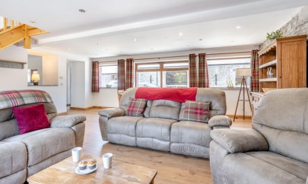 3 Bed in Llangadog