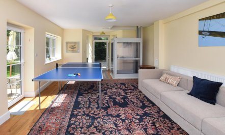 5 Bed in Battle 2