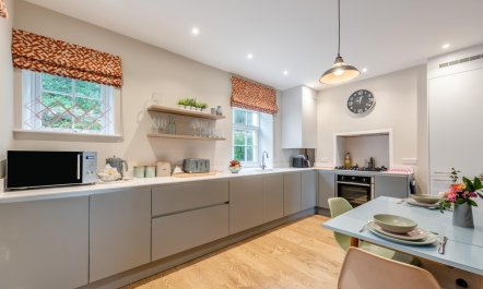 4 Bed in West Down 6