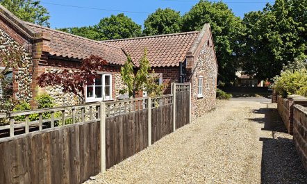 2 Bed in Holt 3