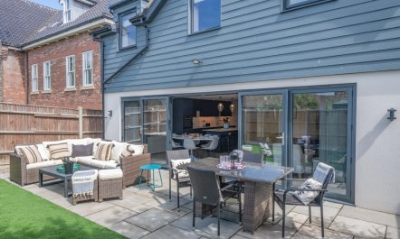 4 Bed in Holt 4