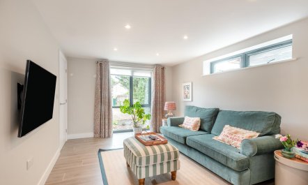 4 Bed in Holt 3