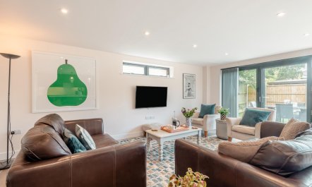 4 Bed in Holt 7