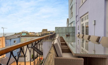 6 Bed in Tenby 3