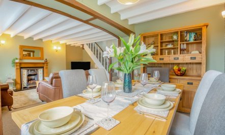 3 Bed in Llanbedr-y-Cennin 9