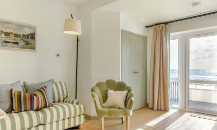 2 Bed in Ventnor 1