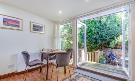 2 Bed in Pwllheli 6