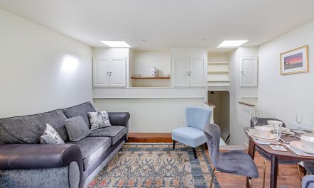 2 Bed in Pwllheli 8