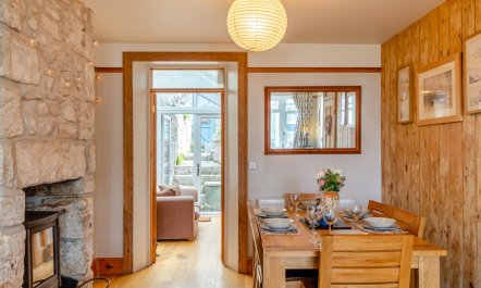 3 Bed in Portland 5
