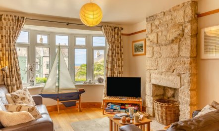 3 Bed in Portland 2