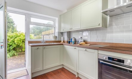 2 Bed in Mumbles 4