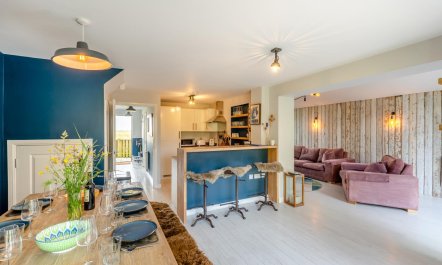 4 Bed in Camber
