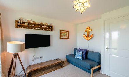 4 Bed in Camber 9