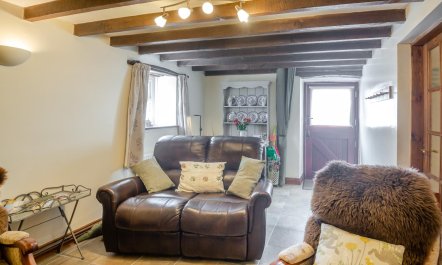 2 Bed in Llanbedrog 6