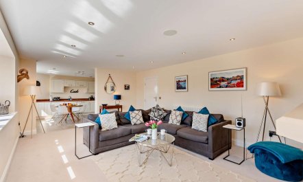 2 Bed in Windermere