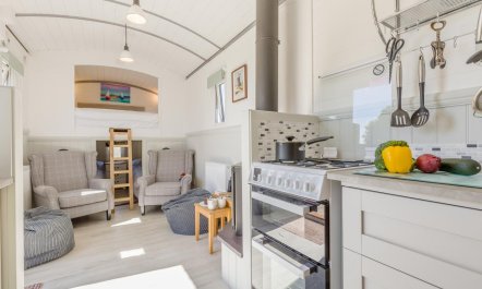 1 Bed in Baconsthorpe 2
