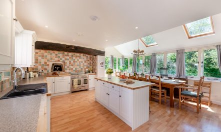 5 Bed in Westward Ho 7