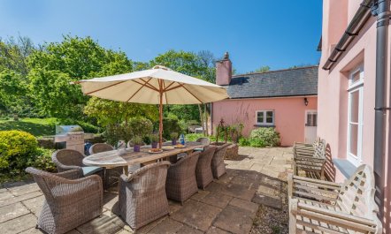 5 Bed in Westward Ho 1
