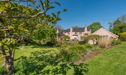 5 Bed in Westward Ho 2