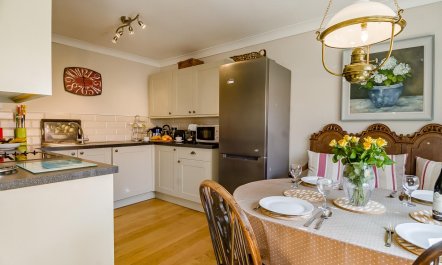 2 Bed in Holt 6