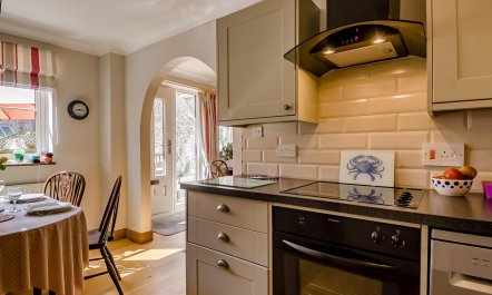 2 Bed in Holt 4