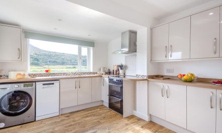 2 Bed in Dinas 2