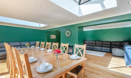 6 Bed in Hollym 2