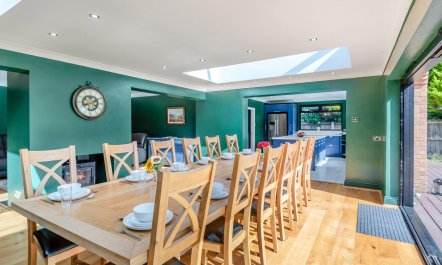 6 Bed in Hollym 1