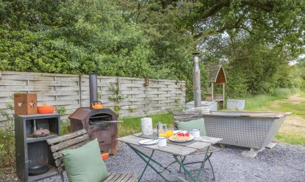 1 Bed in Masbury 7