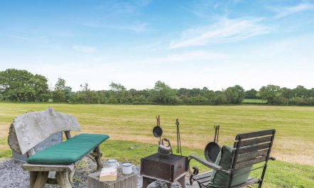 1 Bed in Masbury 4