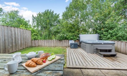 3 Bed in Dihewyd