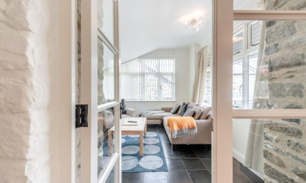 3 Bed in Dihewyd 7