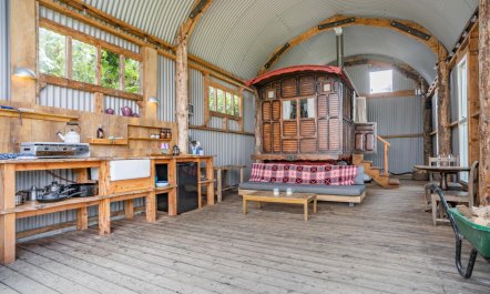 1 Bed in Dihewyd 2