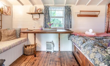 1 Bed in Dihewyd 5