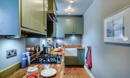 2 Bed in East Morton 1