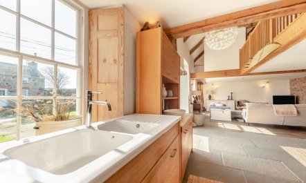 2 Bed in St. Davids 7